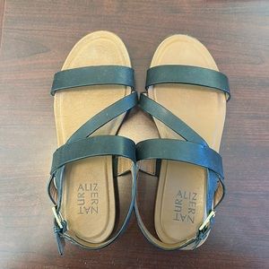 Naturalizer sandals, flat, black, size 6.5 - almost new!